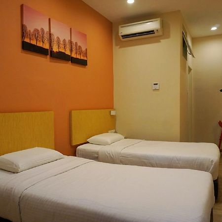 Tropical Villa Kuantan Exterior photo